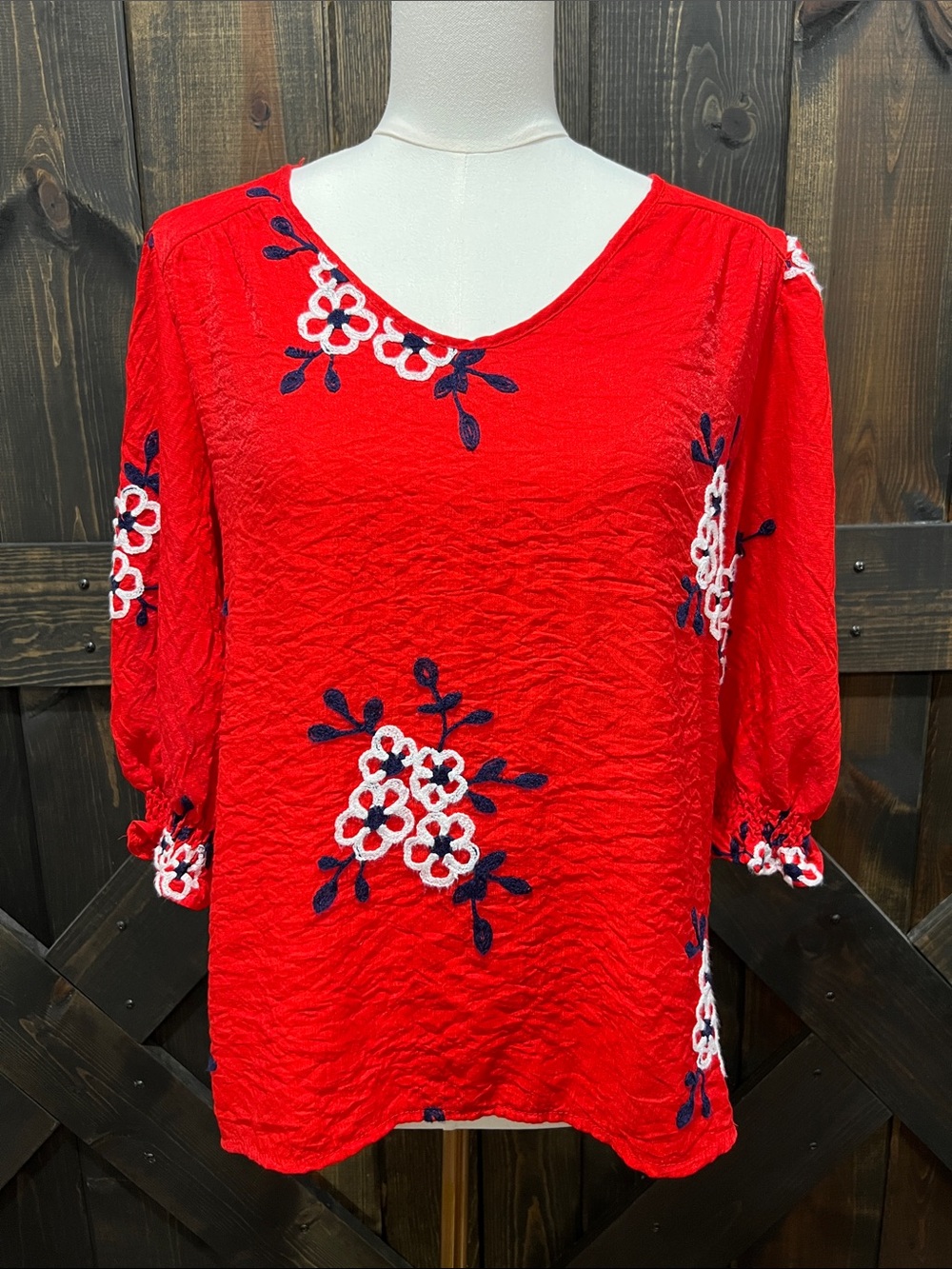 Anthropologie Kindred Red Floral Embroidered Crinkle Top L Gauze Puff Boho Chicā